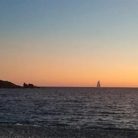 Kpricorn Bel Traversant Tres Proche A St Raphael Boulouris *